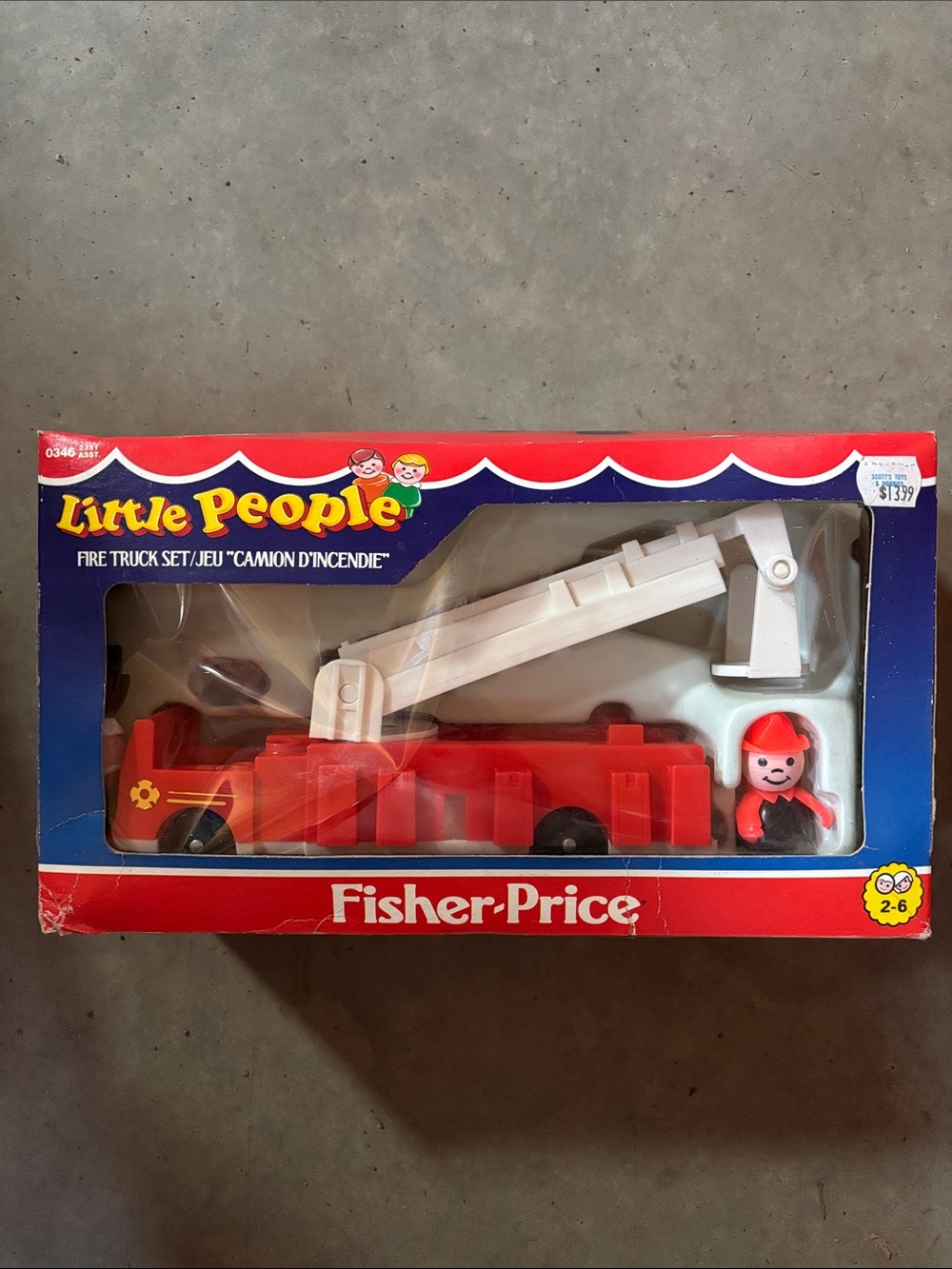 Vintage! Fisher-Price Little People Red Fire Truck and Firefighter